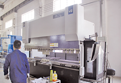 大型进口数控折弯机 大型进口数控折弯机